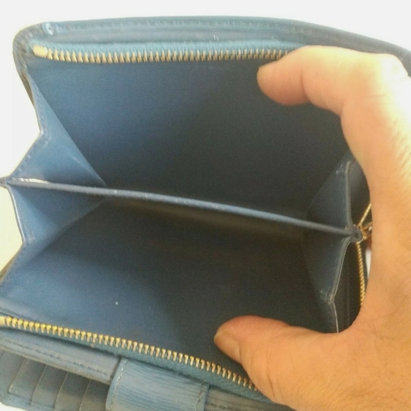 Authentic Prada Wallet - Picture 5 of 10